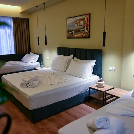 Kuta's Center Hotell *