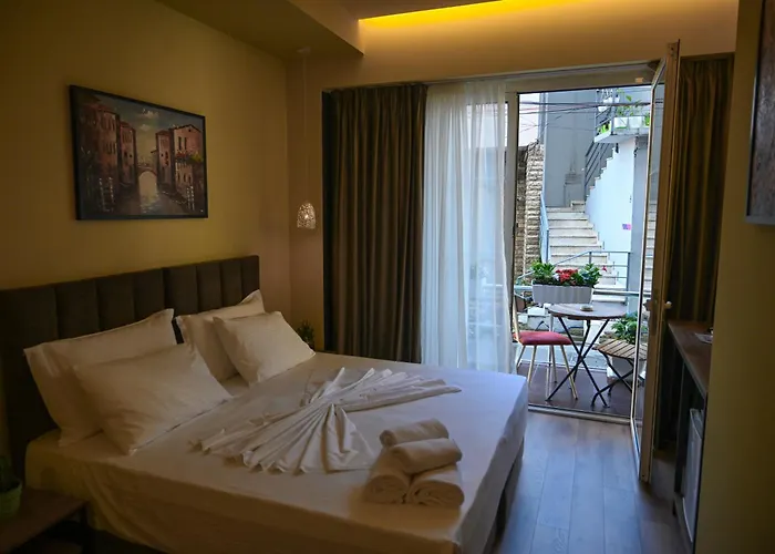 Kuta's Center * טיראנה