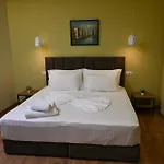 Hotel Kuta's Center Tirana