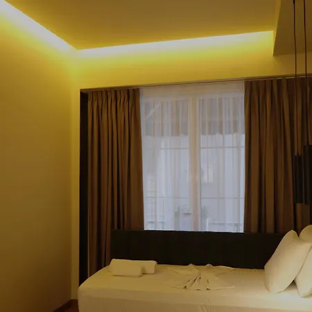 Kuta's Center Hotel *