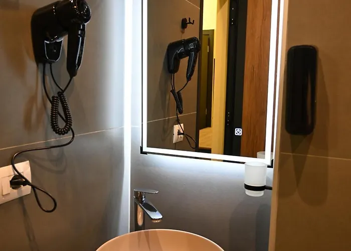 Hotel Kuta's Center Tirana